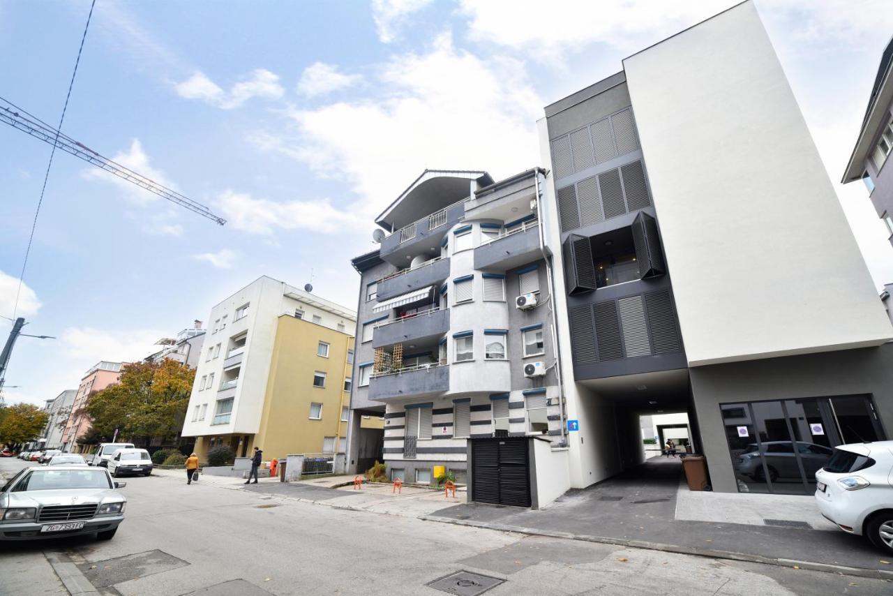 Ophelia Apartment With Parking Zagrzeb Zewnętrze zdjęcie